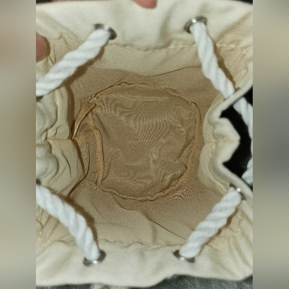 🤍 Dior Pouch 🤍 - Picture 6 of 6